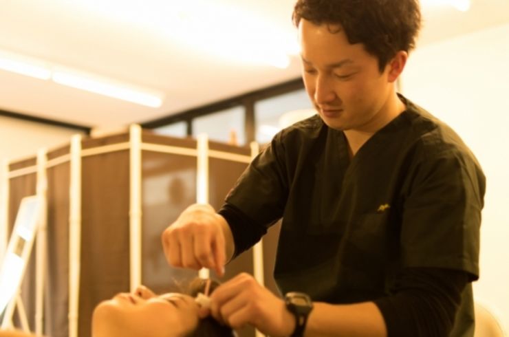 鍼追加（6本）目の下・頬・あご周り